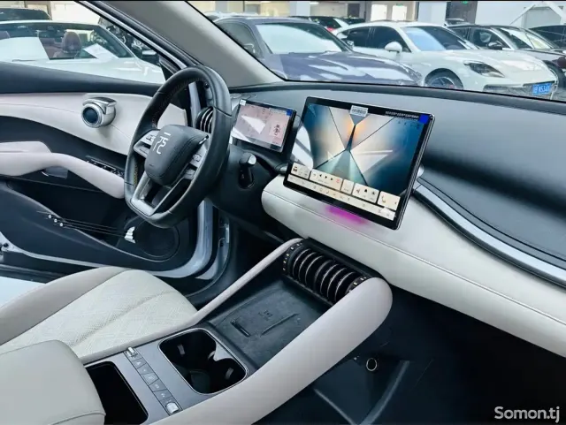 BYD Yuan Plus 2025 · AT