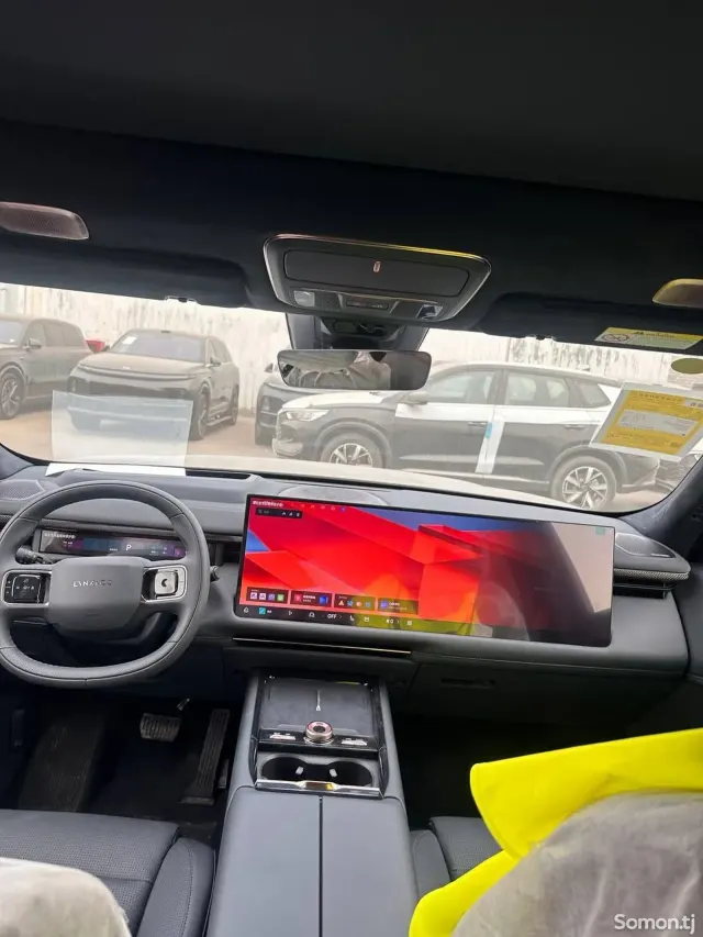Li Auto (Lixiang) L9 2025 · 2.0 AT