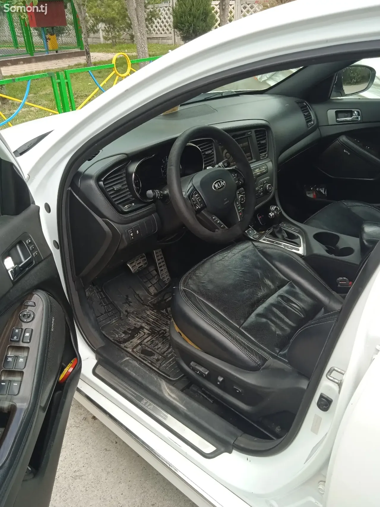 Kia K5 2012 · 2.0 AT