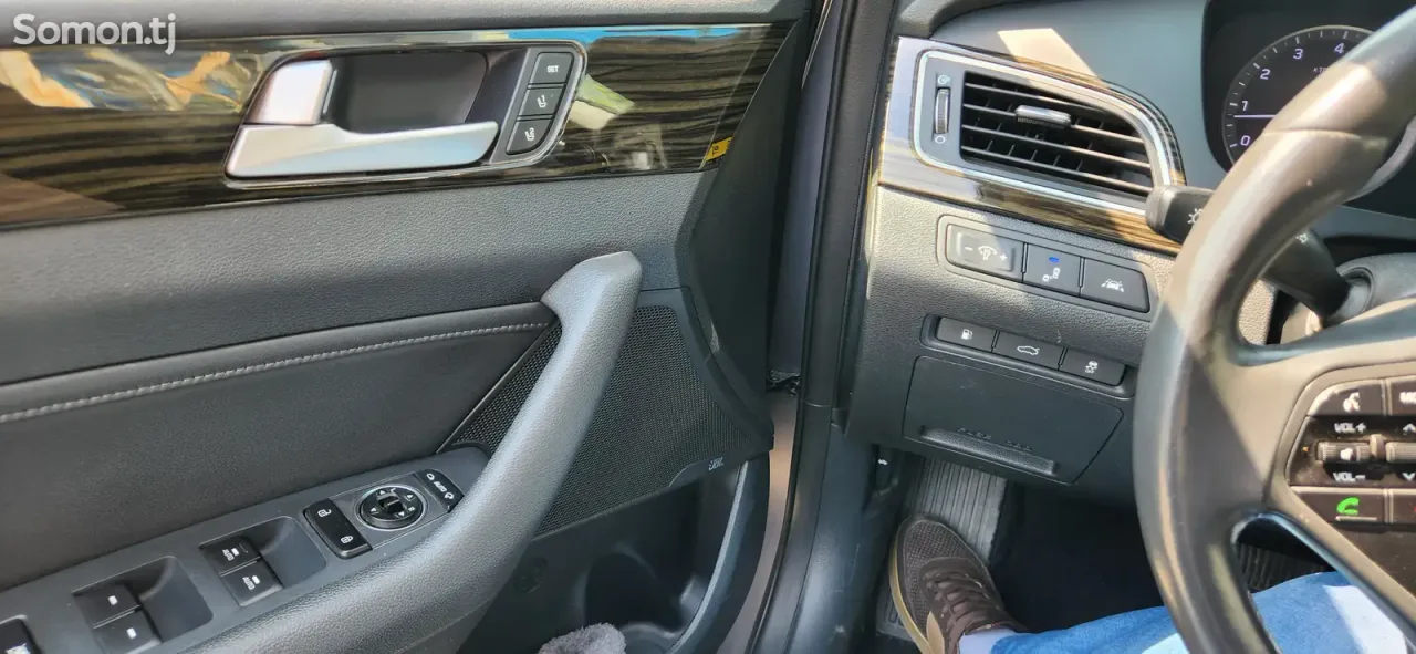 Hyundai Sonata 2016 · 2.0 AT