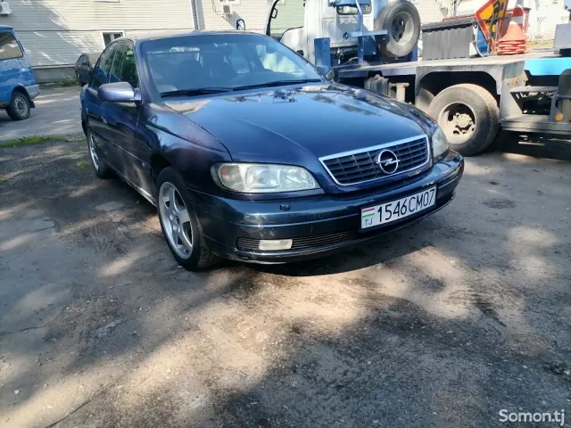 Opel Omega 2002 · 2.0 MT