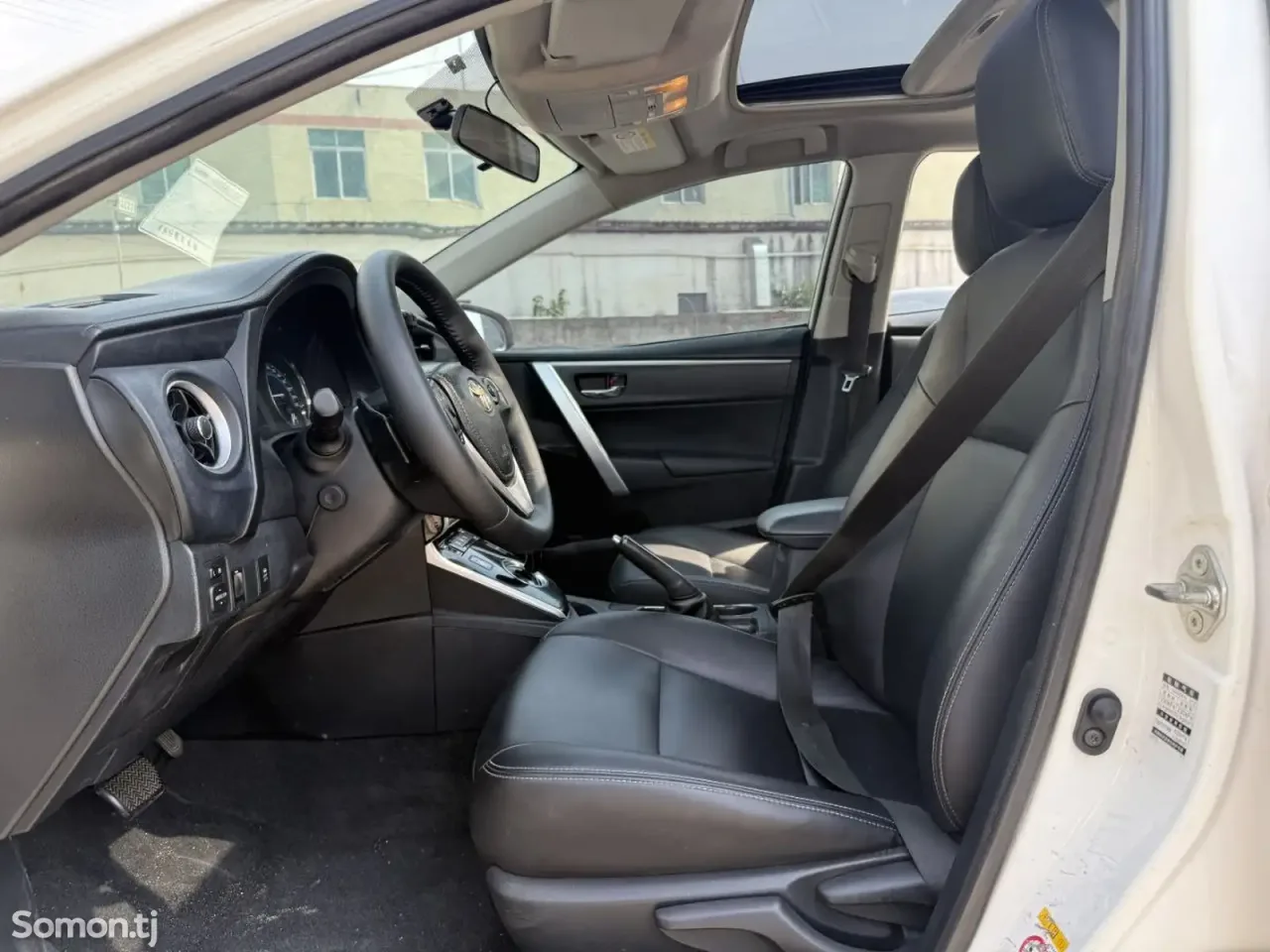 Toyota Corolla 2018 · 1.8 AT