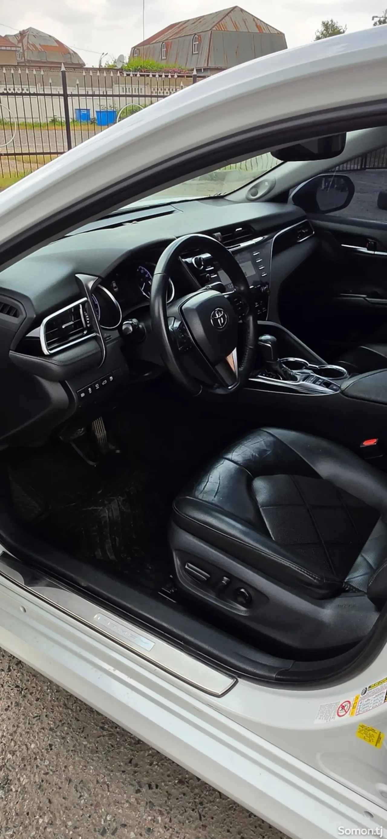 Toyota Camry 2018 · 2.5 AT