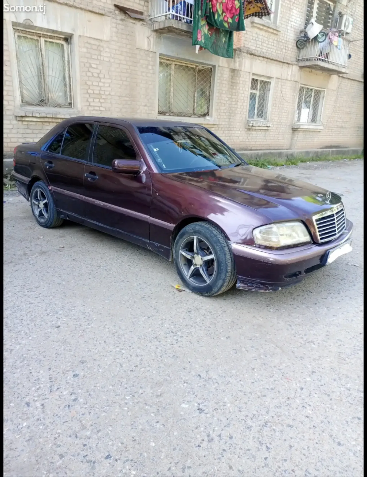 Mercedes-Benz W201 1995 · 2.2 MT