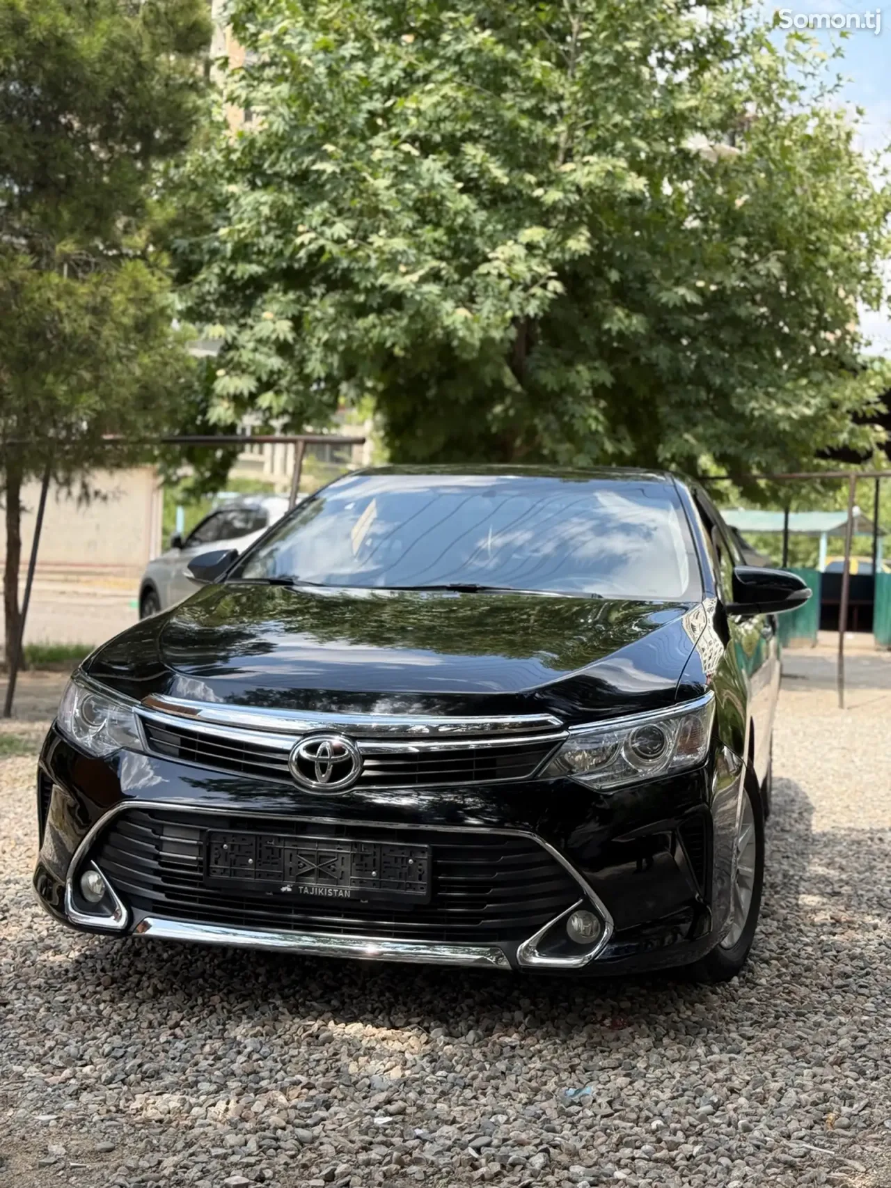 Toyota Camry 2015 · 2.0 AT