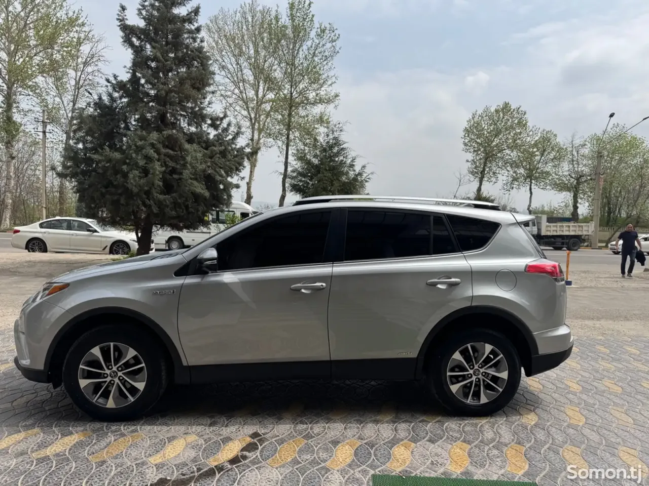 Toyota RAV 4 2017 · 2.5 AT