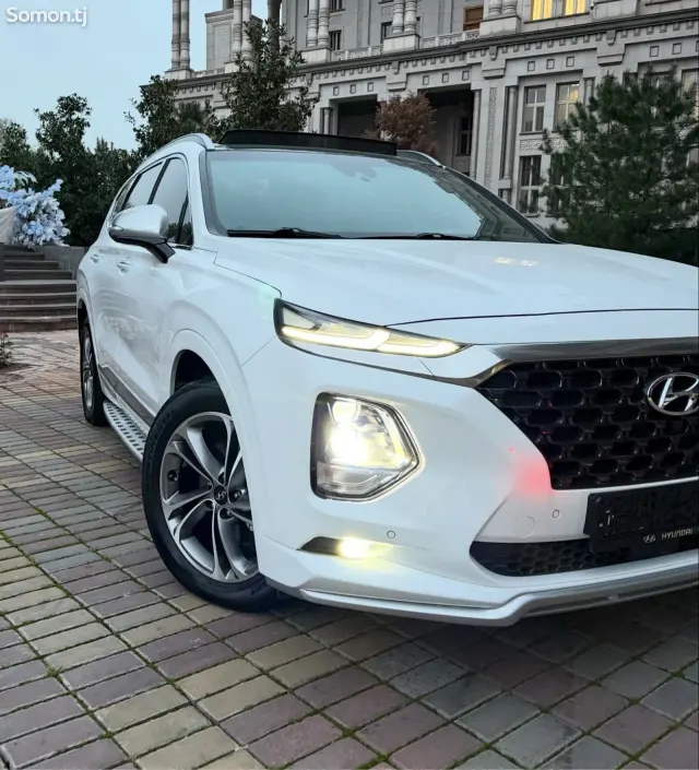 Hyundai Santa Fe 2019 · 2.2 AT