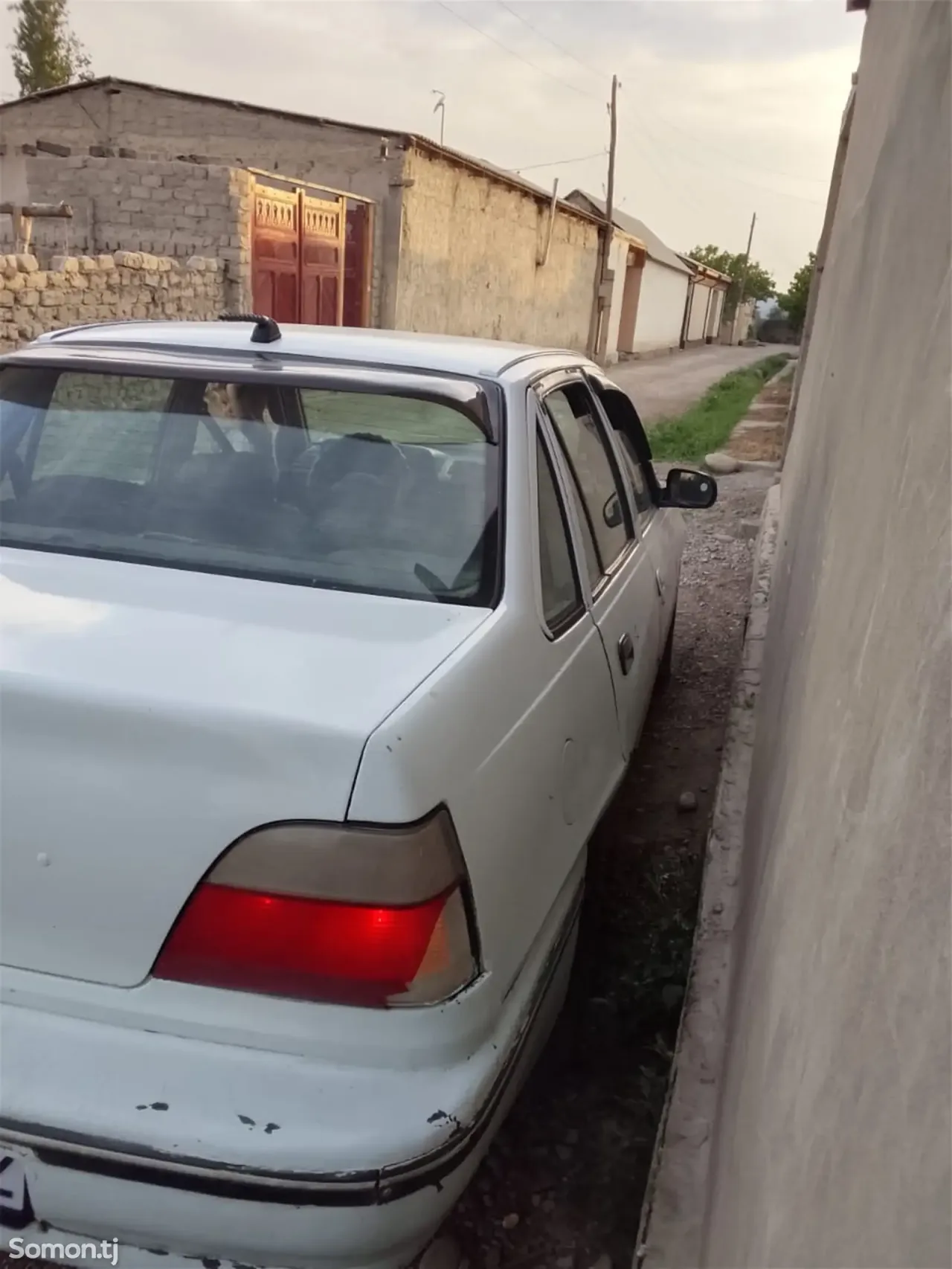 Daewoo Nexia 1994 · 1.5 MT