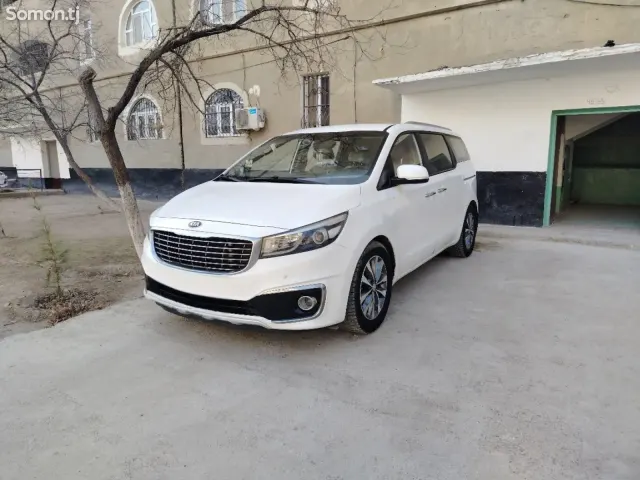 Kia Carnival 2016 · 2.2 AT