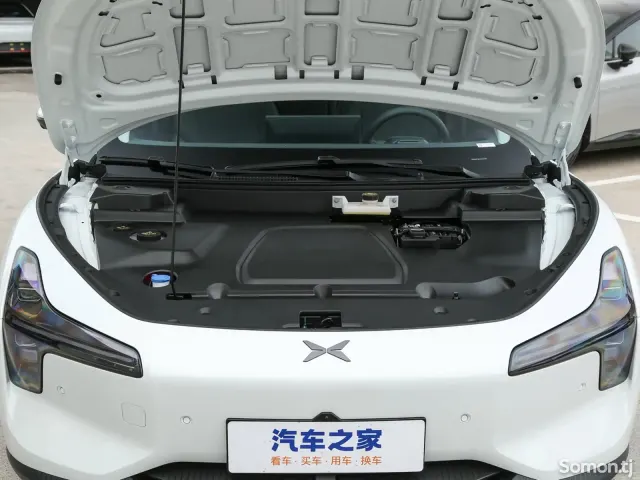 Xpeng P7 2026 · AT