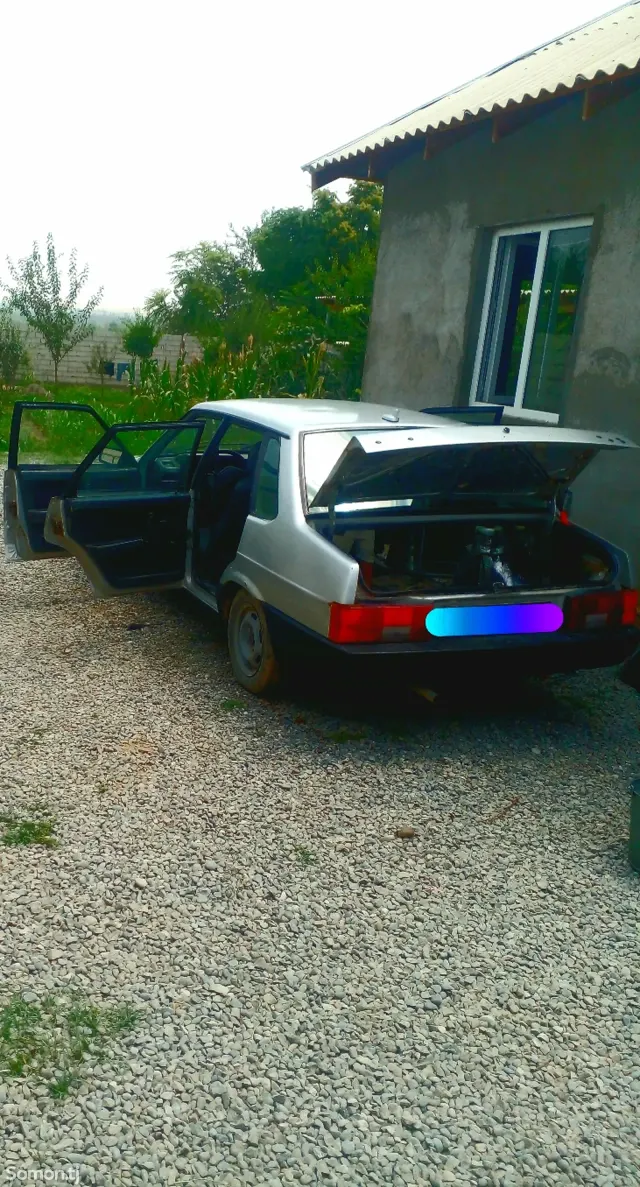 Lada (ВАЗ) 21099 2004 · 1.6 MT