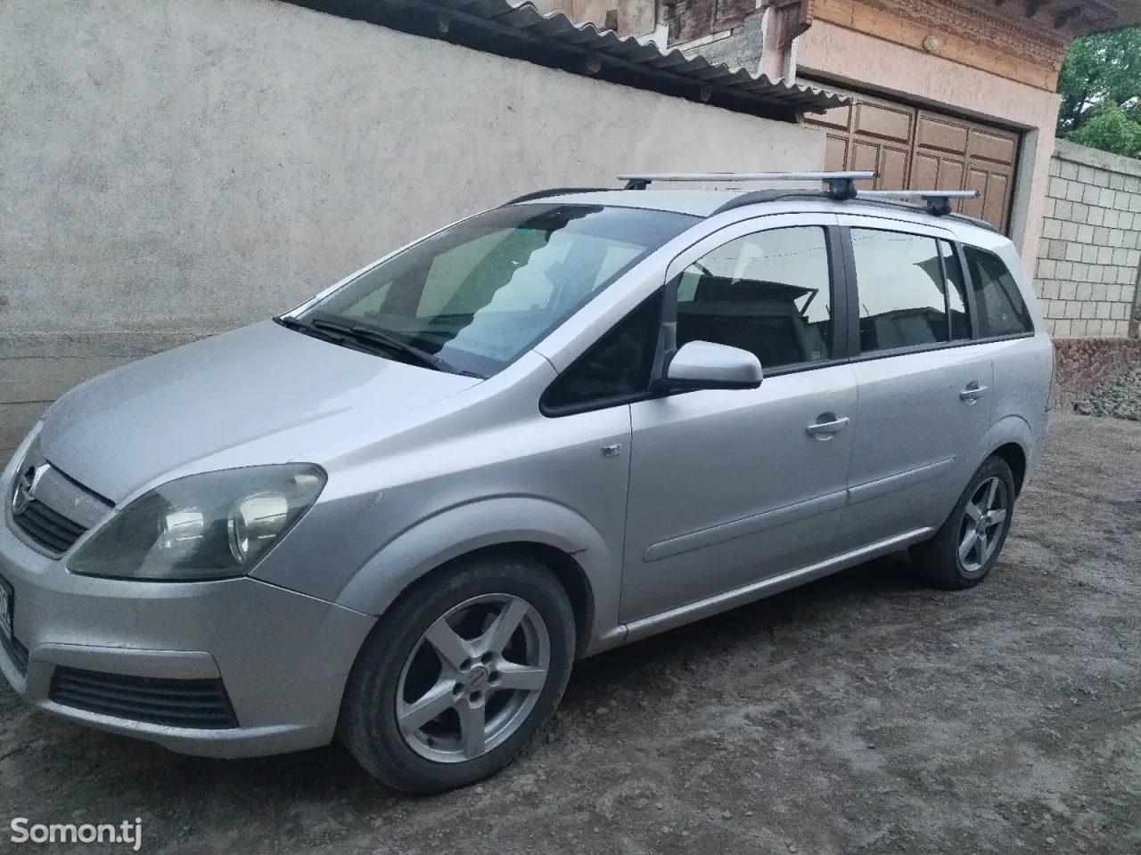 Opel Zafira 2006 · 1.9 AT