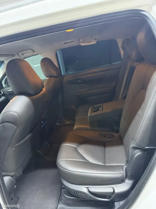 Toyota Highlander 2020 · 2.5 AT