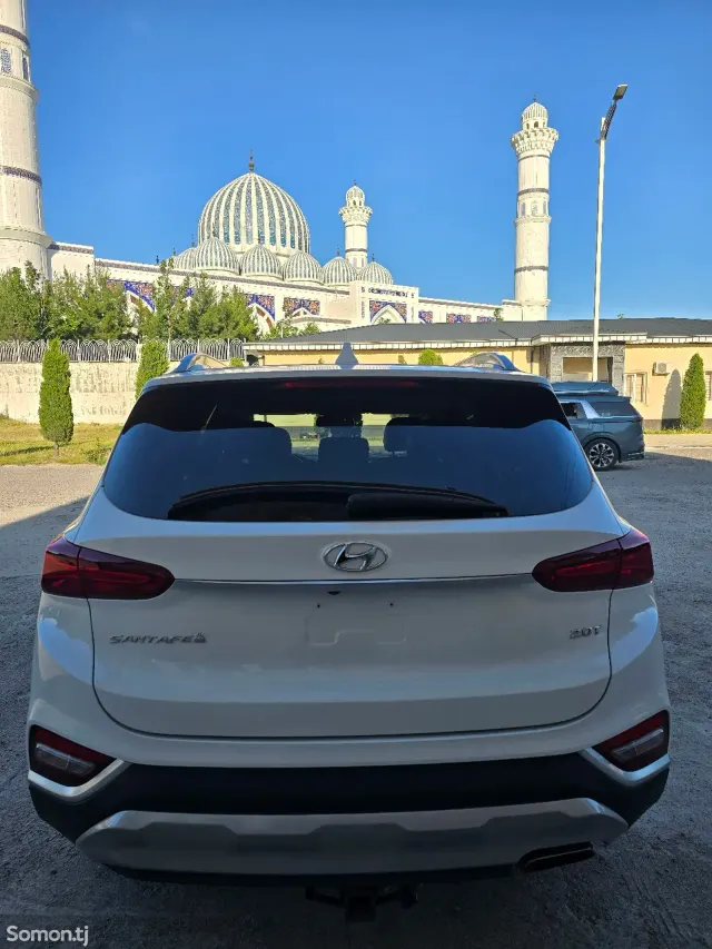 Hyundai Santa Fe 2019 · 2.0 AT
