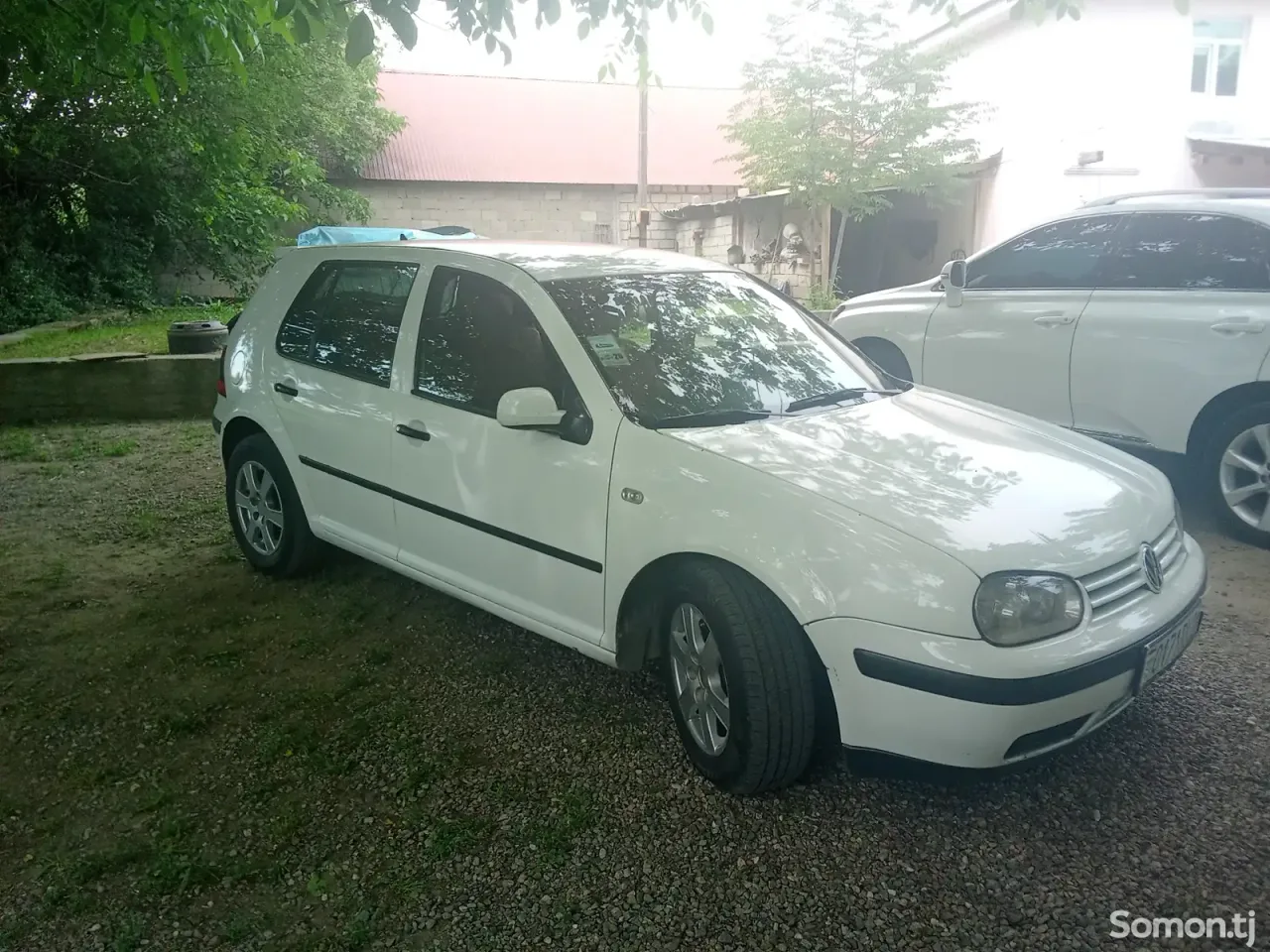 Volkswagen Golf 2003 · 1.4 MT