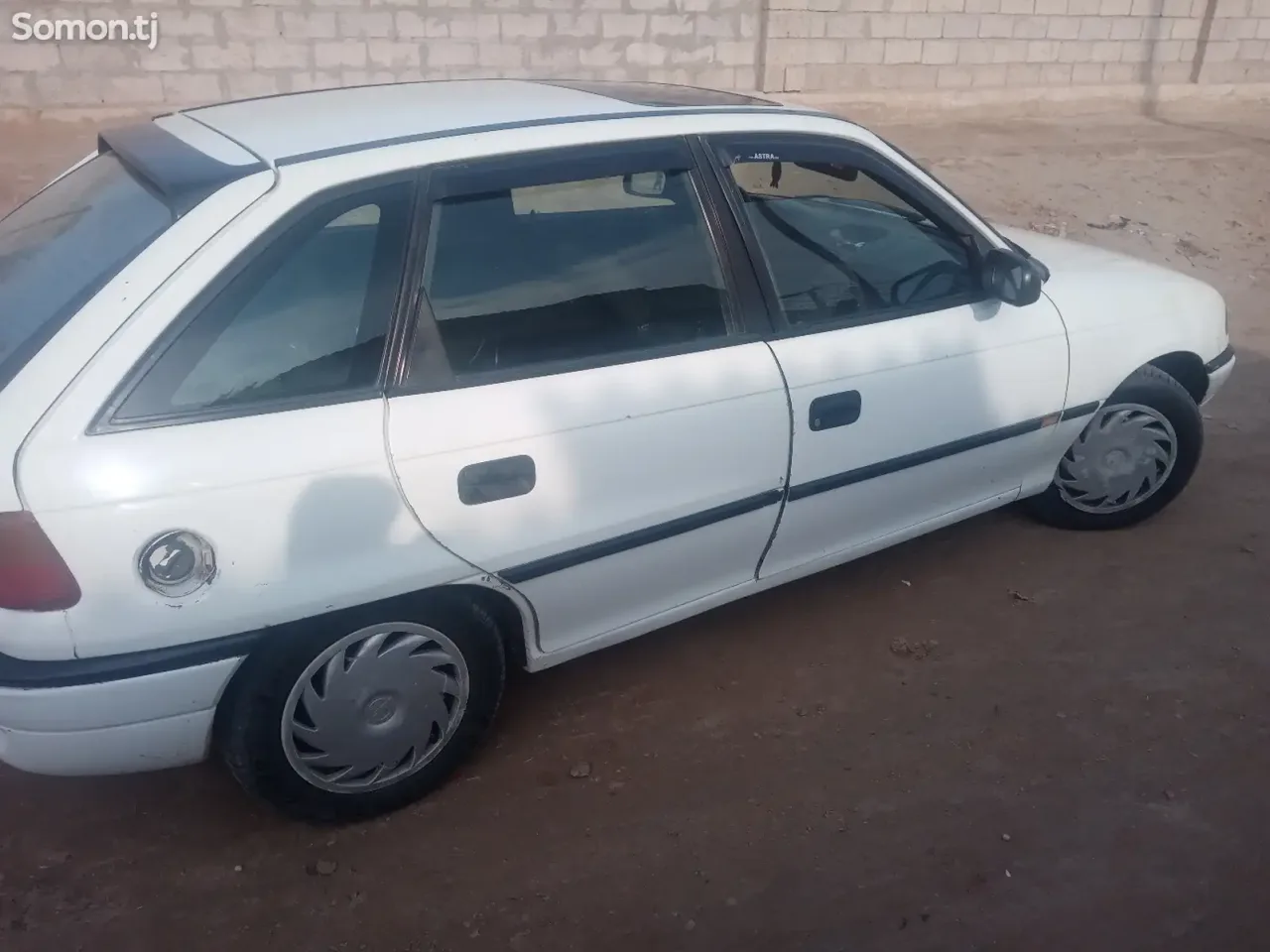 Opel Astra F 1997 · 1.6 MT