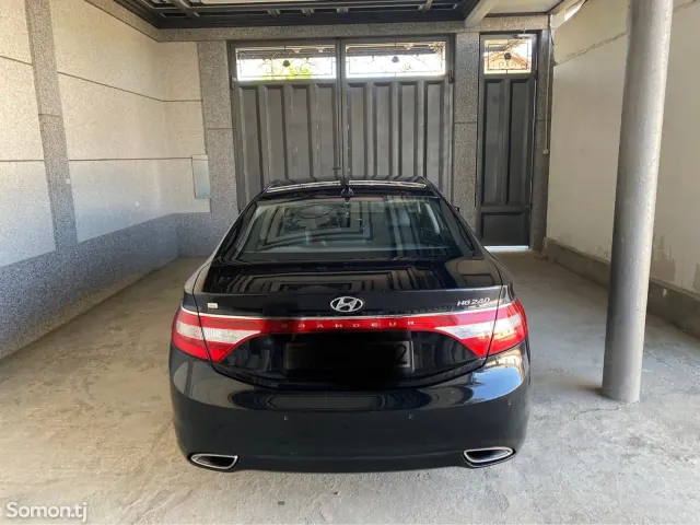 Hyundai Grandeur 2014 · 2.4 AT
