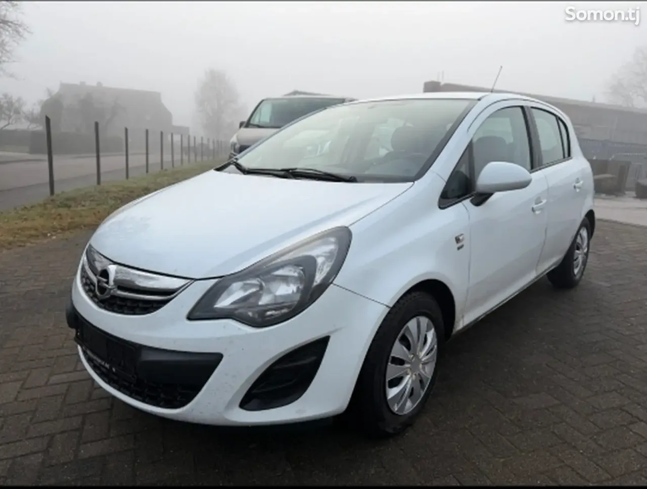 Opel Corsa 2015 · 1.4 MT
