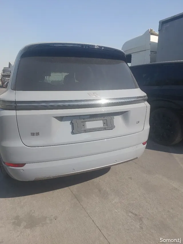 Li Auto (Lixiang) L9 2025 · 2.5 AMT