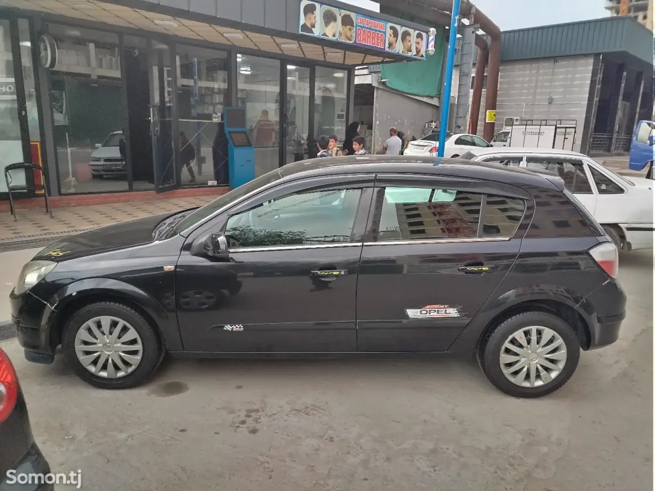Opel Astra H 2005 · 1.6 MT