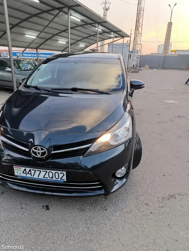 Toyota Verso 2014 · 1.6 MT