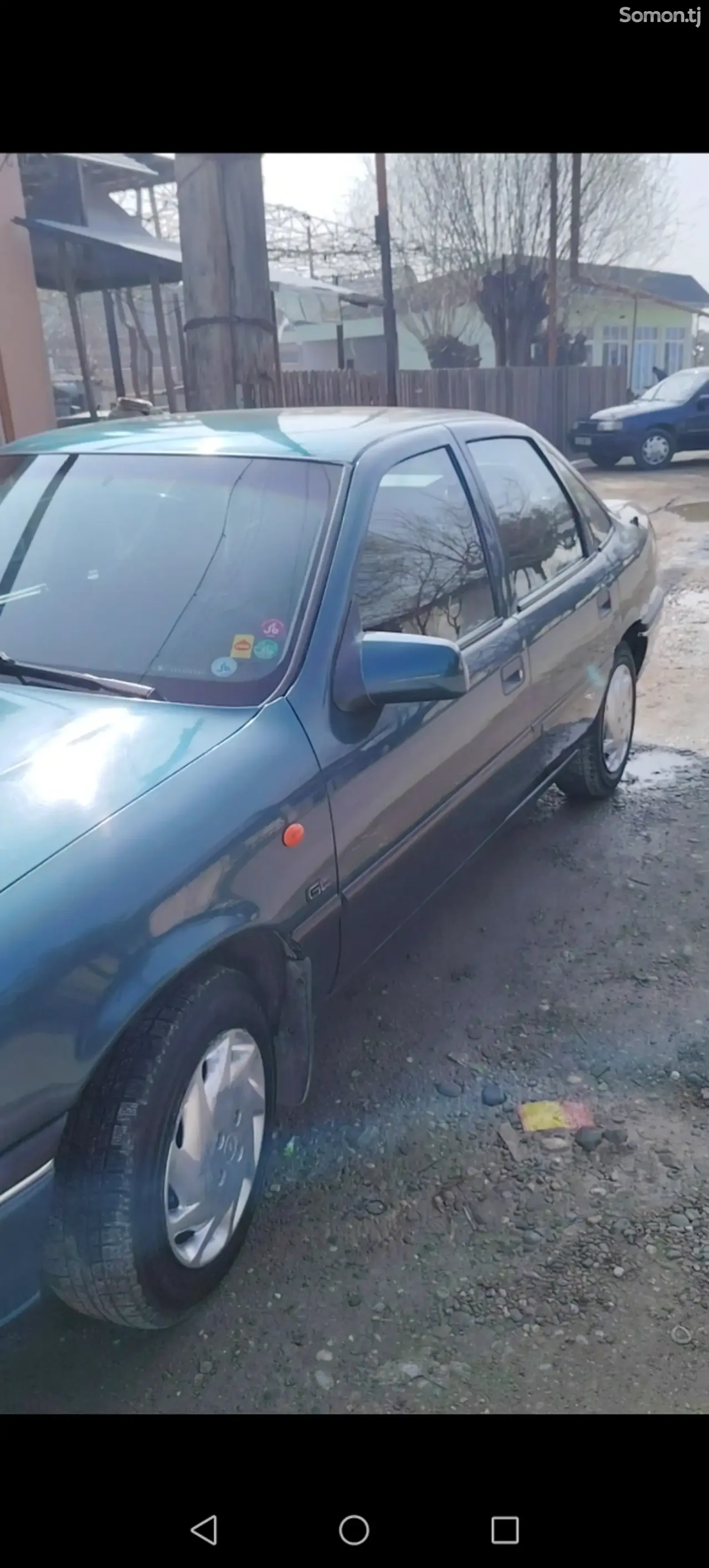 Opel Vectra B 1994 · 1.6 MT
