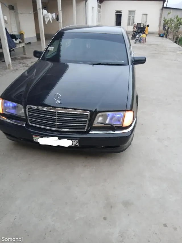 Mercedes-Benz C class 1998 · 2.4 AT