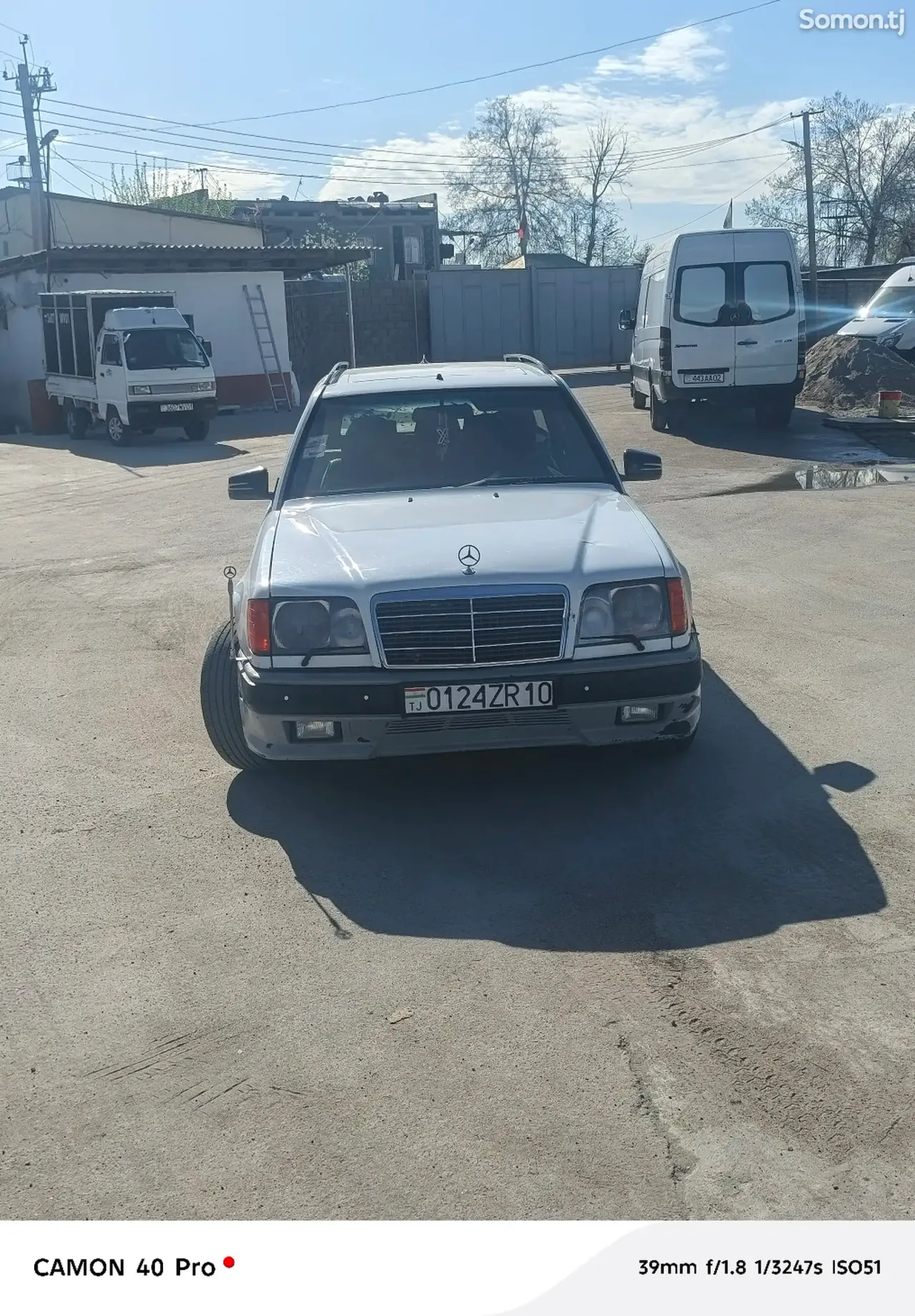 Mercedes-Benz W124 1990 · 2.0 MT