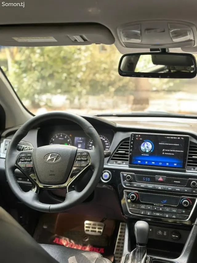 Hyundai Sonata 2015 · 2.0 AT