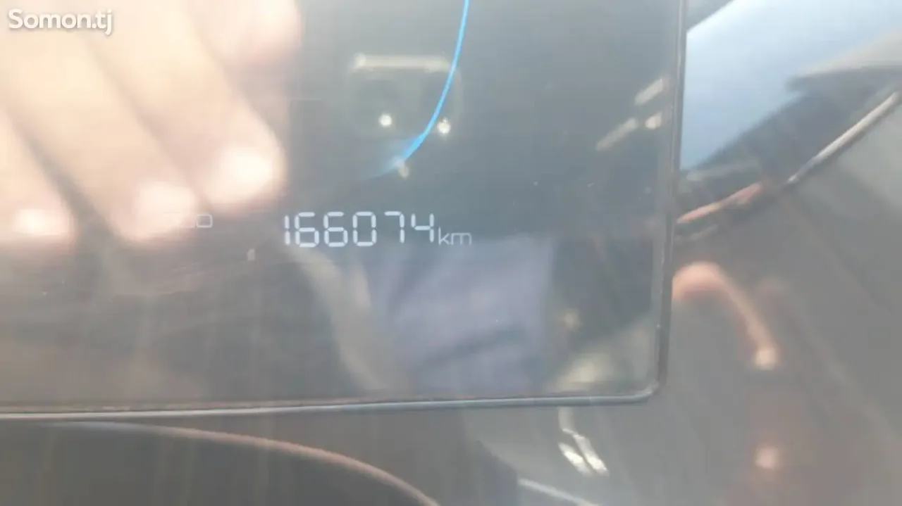 BYD E2 2023 · 2.0 AT