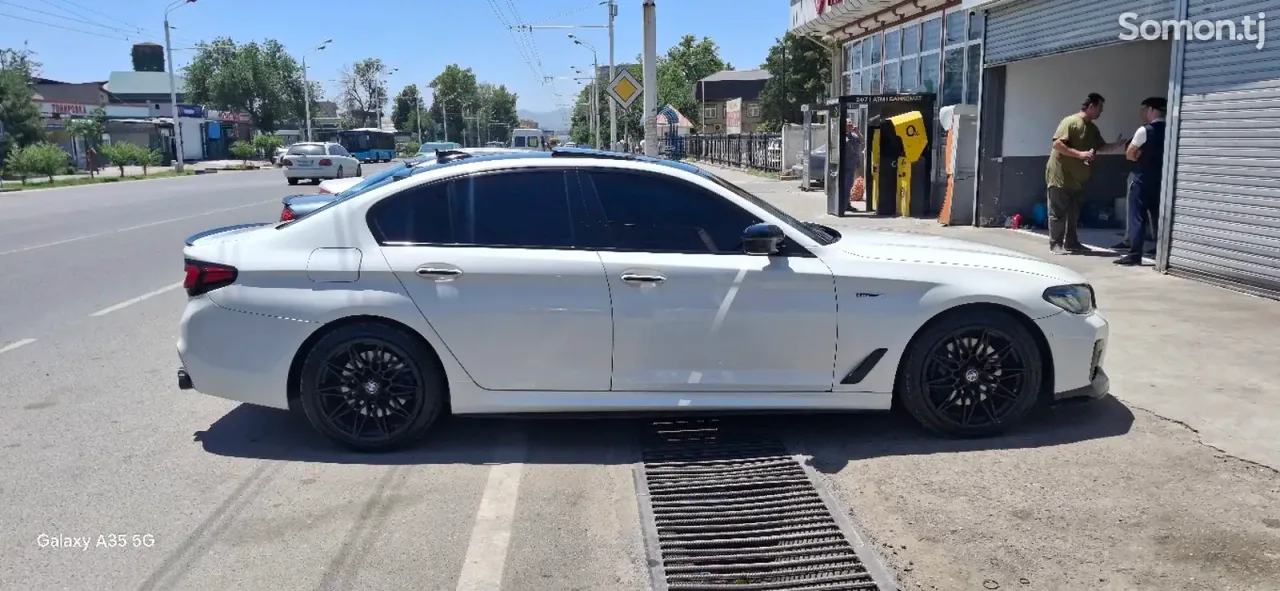 BMW 5 series 2017 · 2.0 AT
