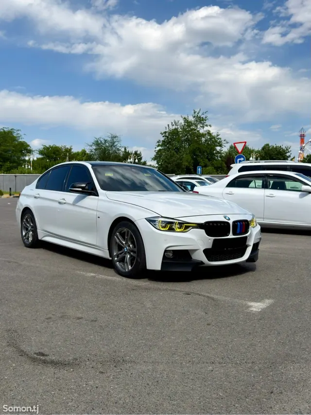 BMW 3 series 2017 · 2.0 AT