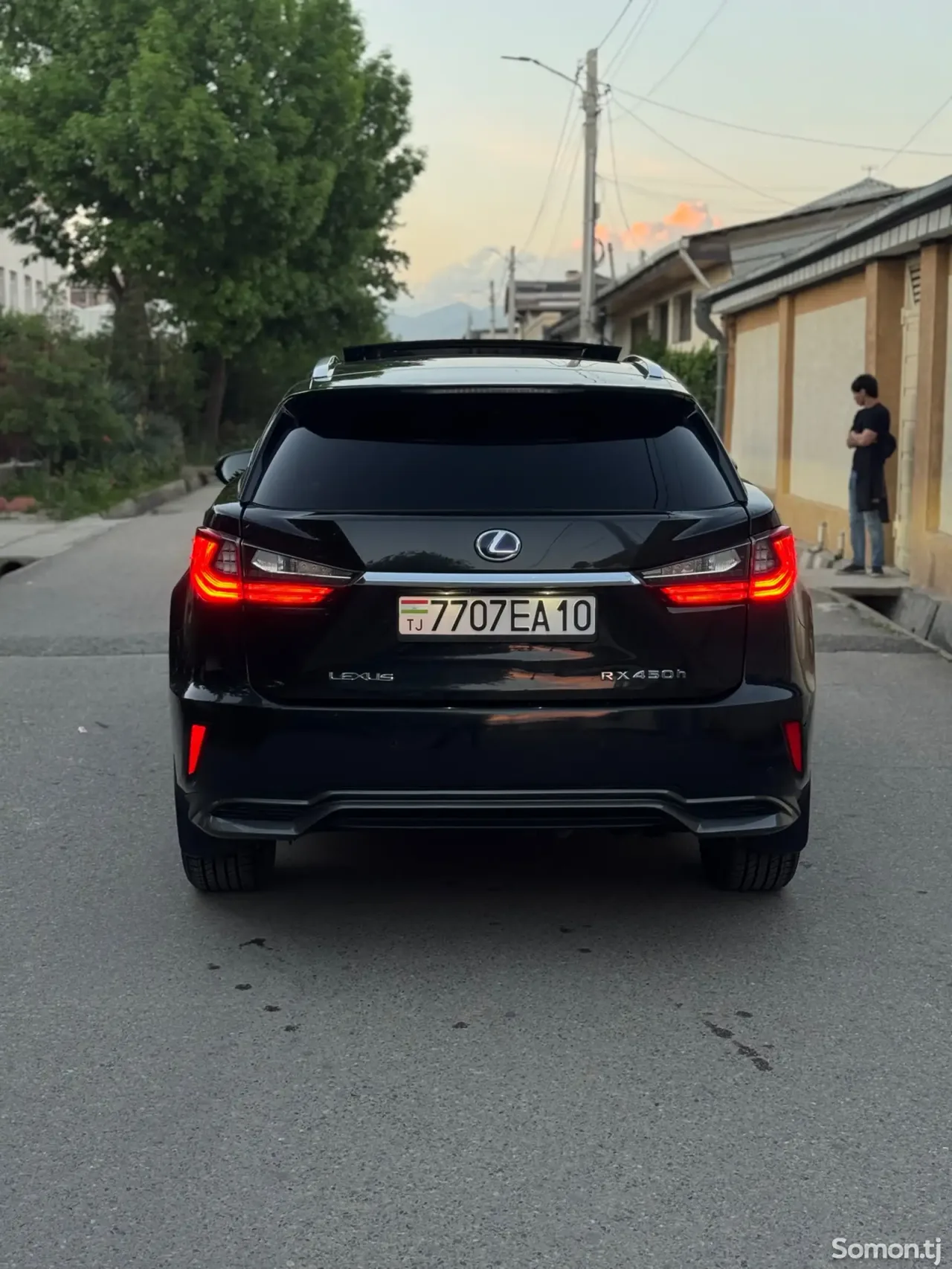 Lexus RX series 2017 · 4.5 AT