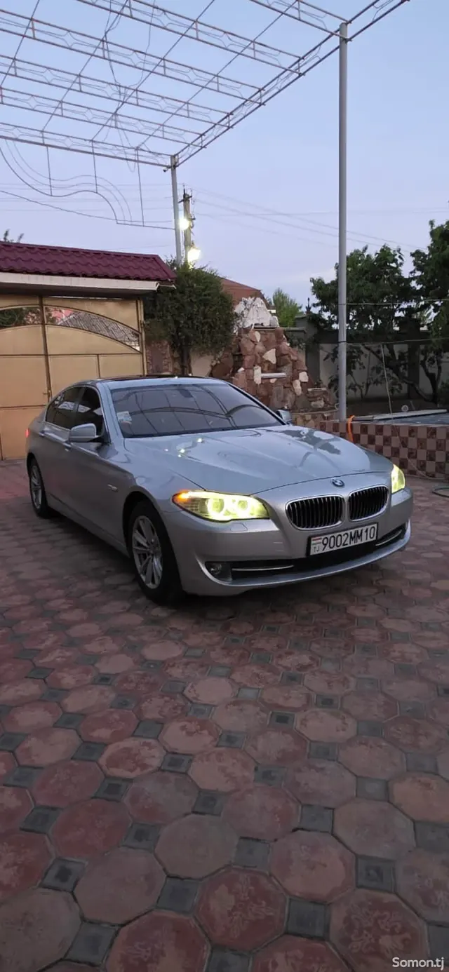 BMW M5 2012 · 2.2 AT