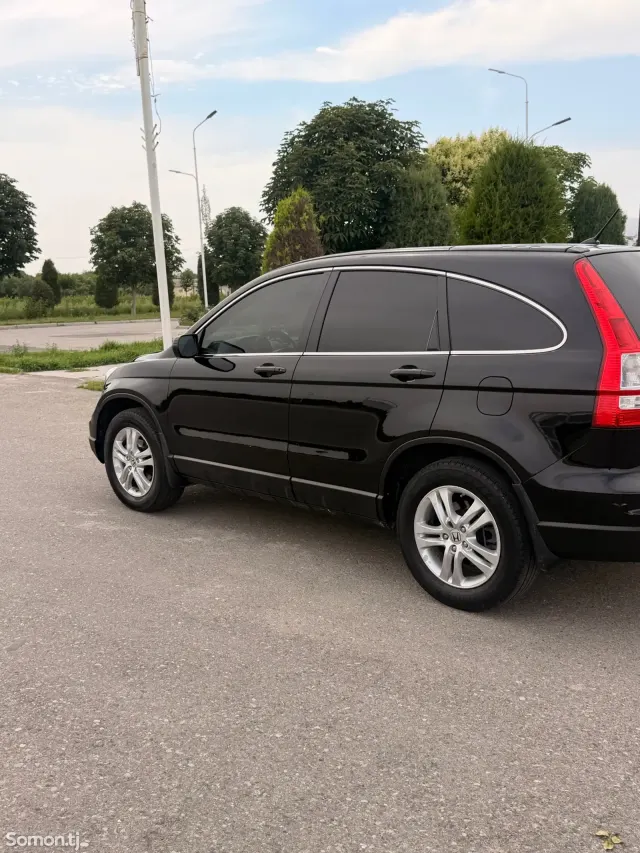 Honda CR-V 2011 · 2.4 AT