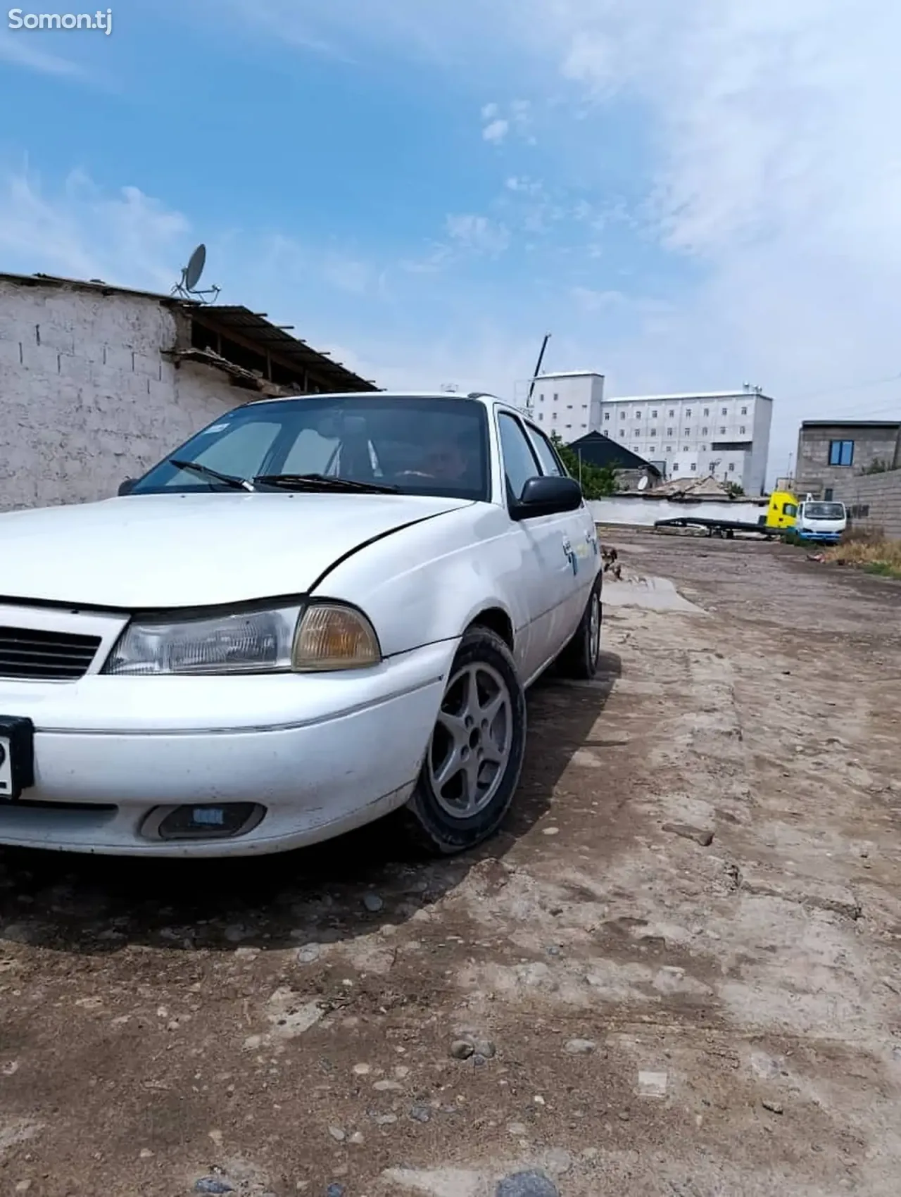 Daewoo Nexia 1995 · 1.5 MT