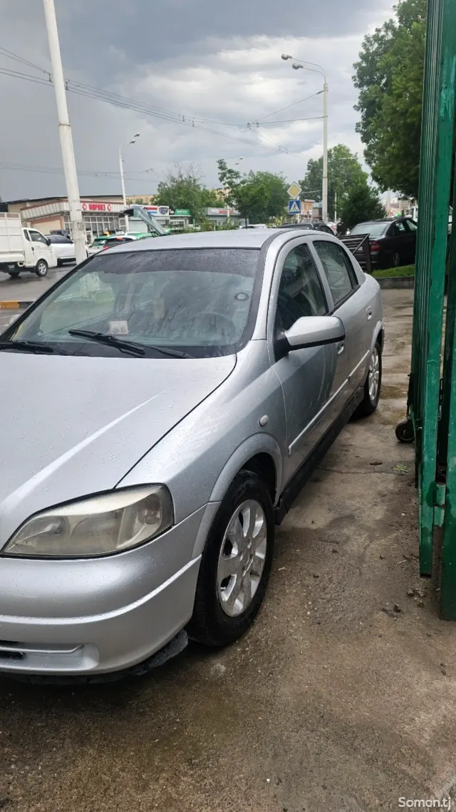 Opel Astra G 2000 · 1.6 MT