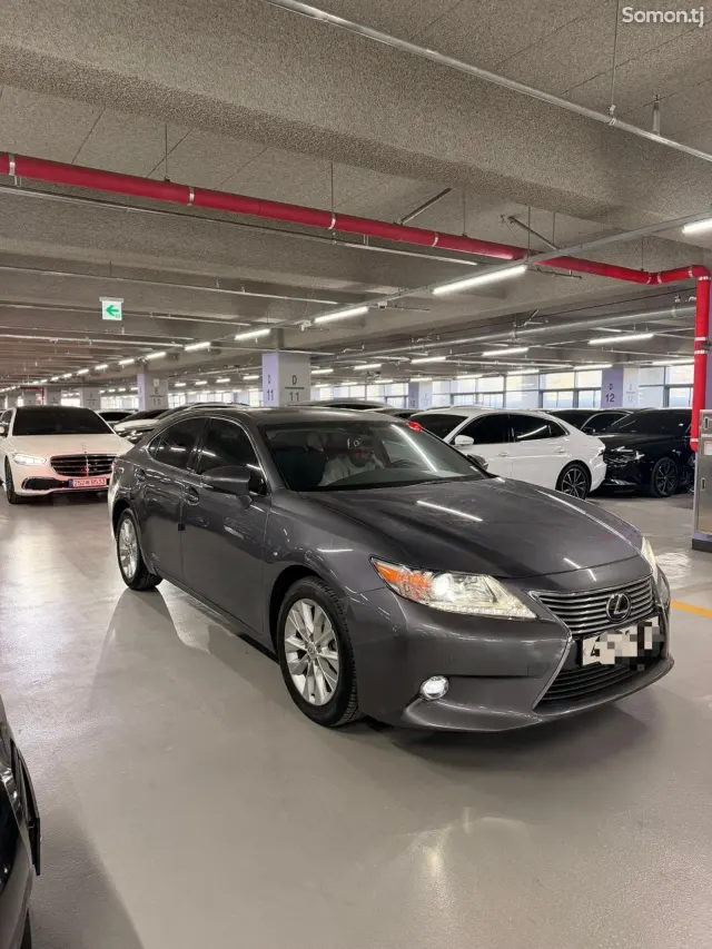 Lexus ES series 2015 · 2.5 AT