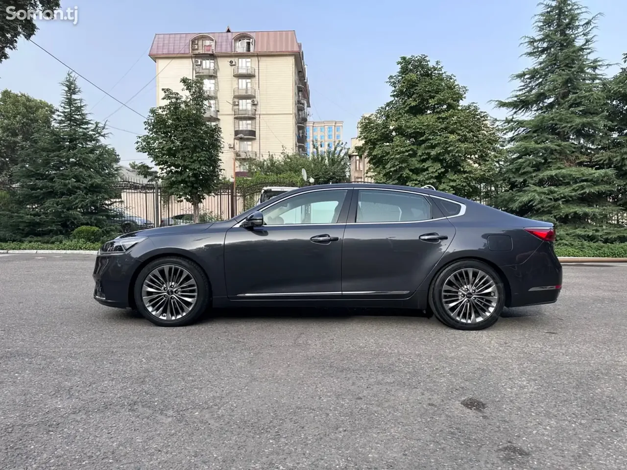 Kia K7 2019 · 2.4 AT