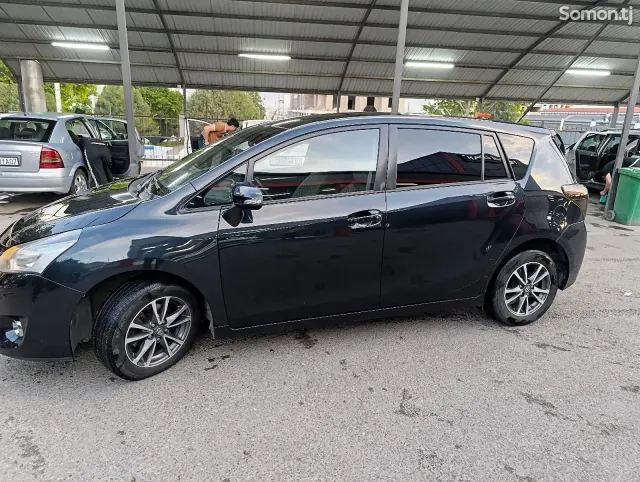 Toyota Verso 2014 · 1.6 MT