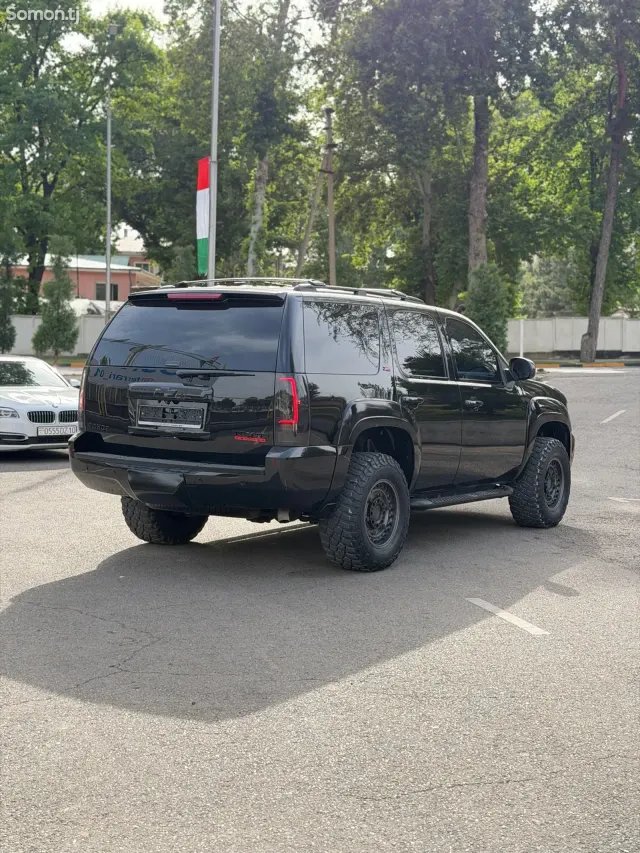Chevrolet Tahoe 2011 · 5.3 AT