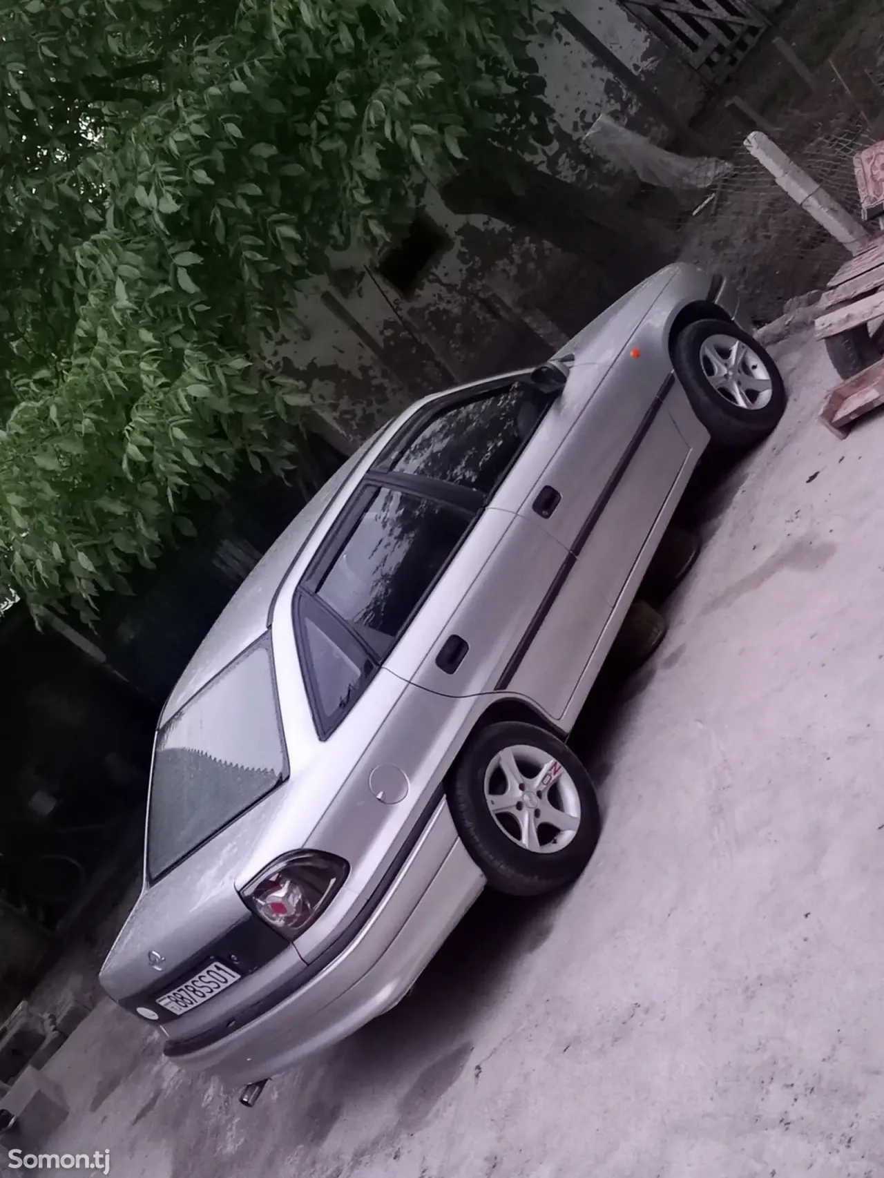 Opel Astra F 2000 · 1.6 MT