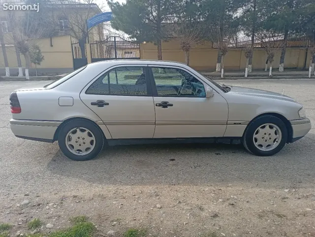 Mercedes-Benz C class 1994 · 1.8 AT