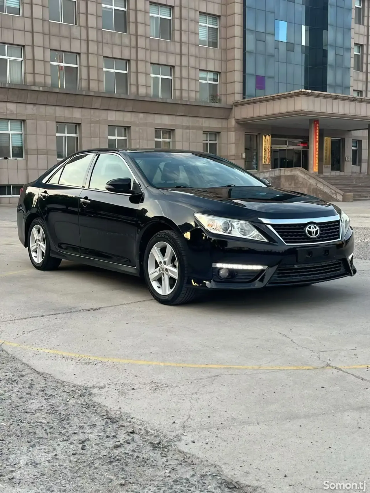 Toyota Camry 2014 · 2.0 AT