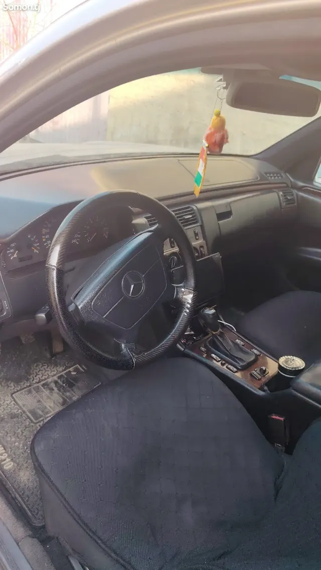 Mercedes-Benz E class 1997 · 2.3 MT
