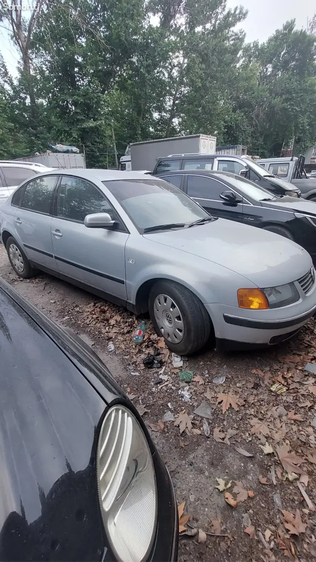 Volkswagen Passat 1997 · 2.0 MT