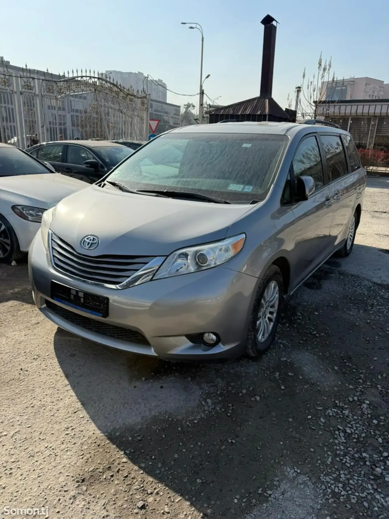 Toyota Sienna 2015 · 3.5 AT