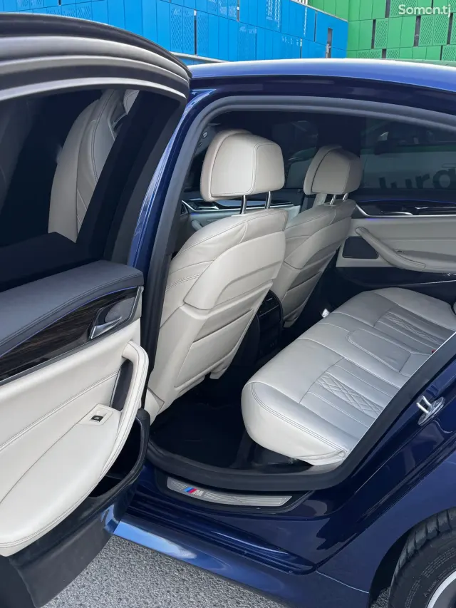 BMW 5 series 2020 · 4.4 CVT