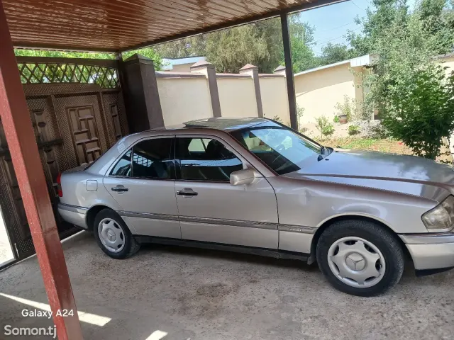 Mercedes-Benz C class 1994 · 1.8 MT