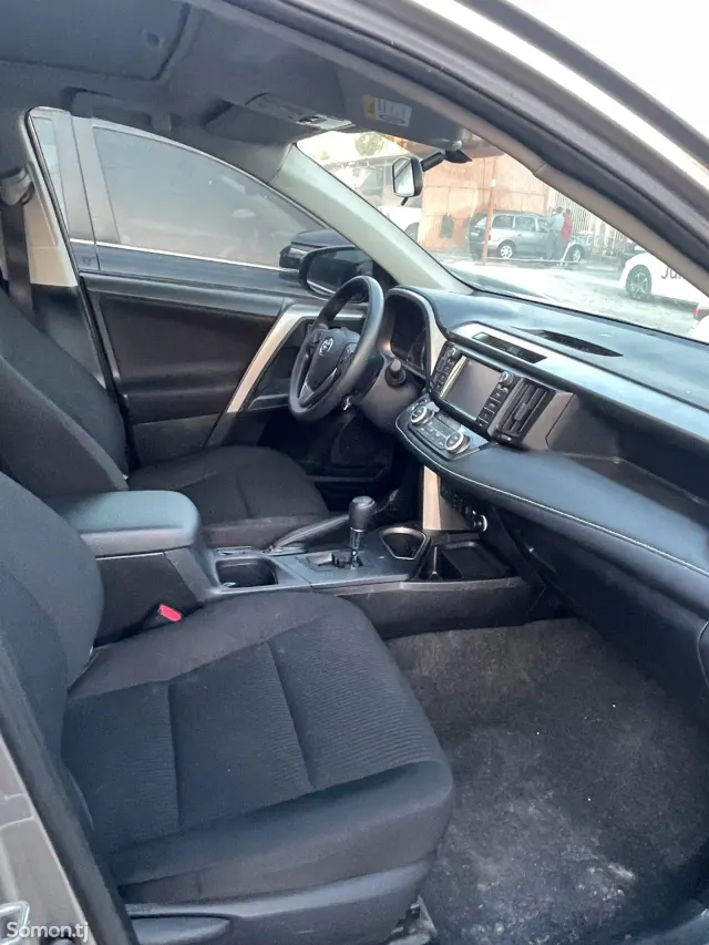Toyota RAV 4 2017 · 2.5 AT